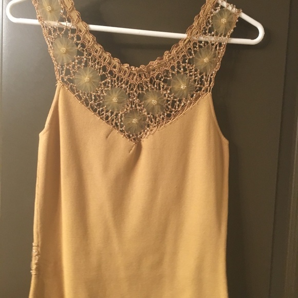 LACE AND BEADED DETAIL TOP - Picture 4 of 5